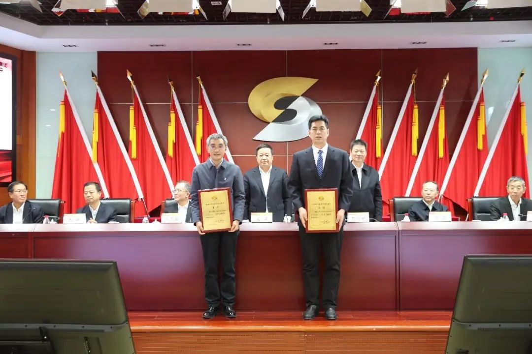 颁奖仪式.jpg 颁奖仪式.jpg